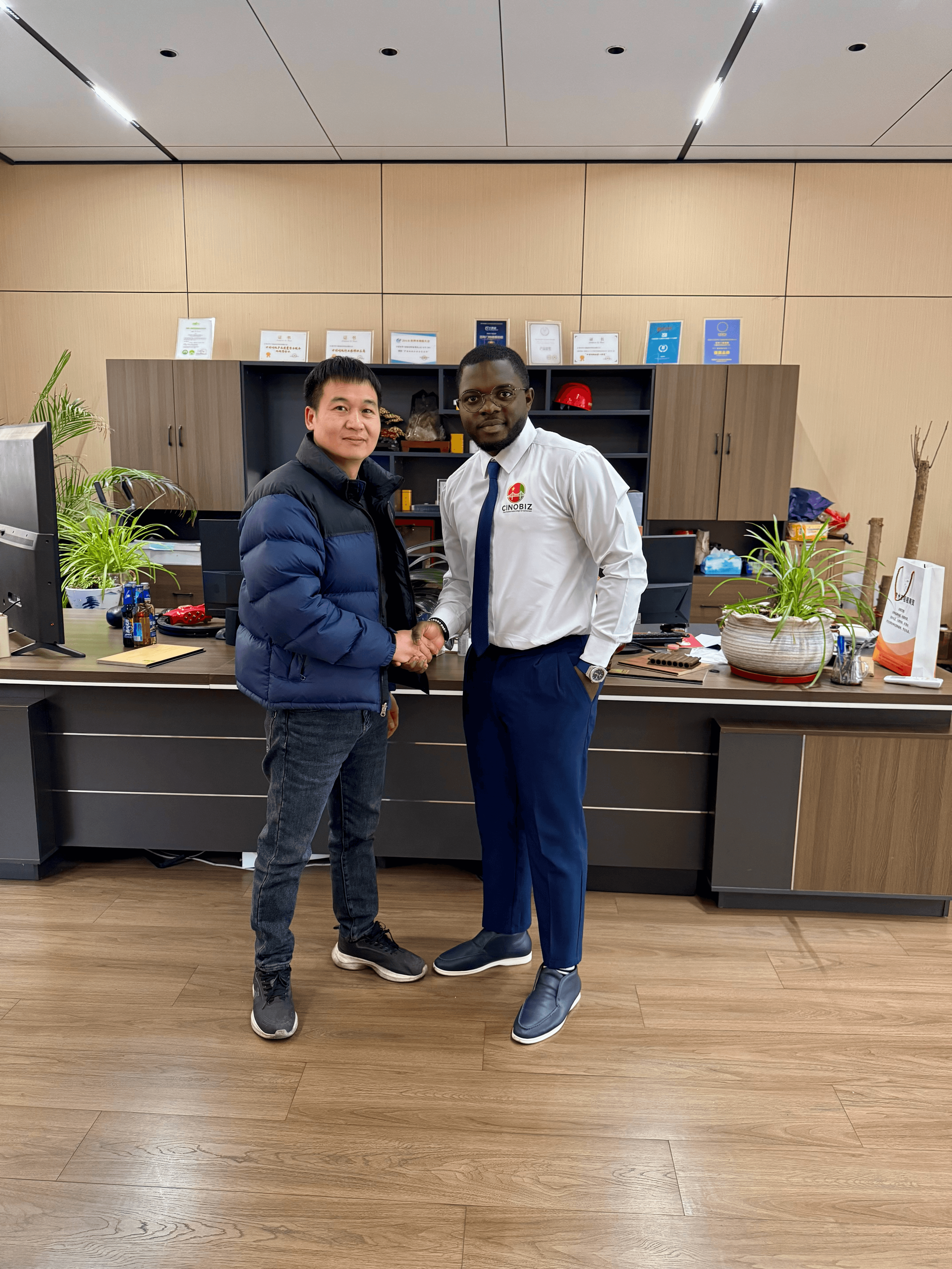 Jaures - Fondateur de CinoBiz Global sur le terrain en Chine